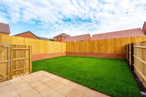 40 Foxglove Way-gdn.jpg