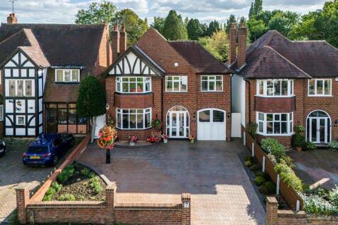 9 Meadow Road-drone-1.jpg