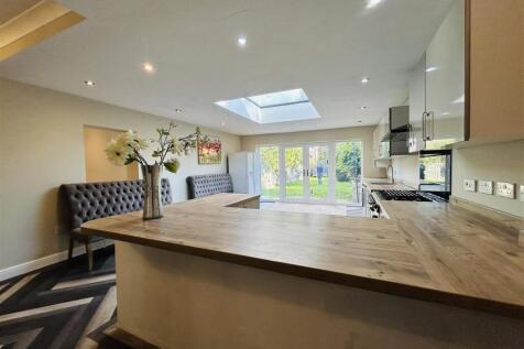 kitchen 3.jpg