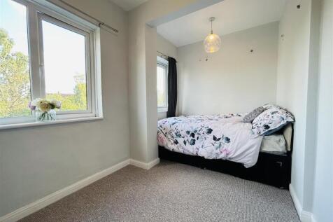 bed 3.jpg