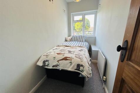 bed 4.jpg