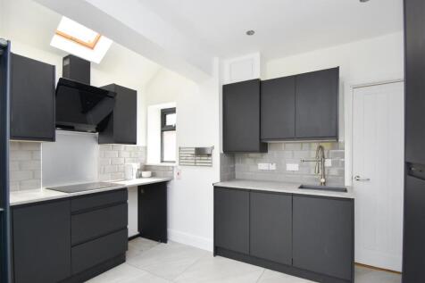 19 Blackburn Avenue - Kitchen.jpg