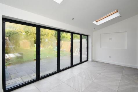 19 Blackburn Avenue - Garden Room.jpg