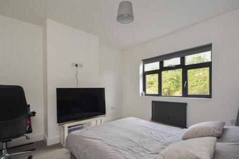 19 Blackburn Avenue - Bedroom 2.jpg