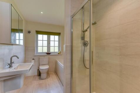 20 Pickwick Gardens-07.jpg