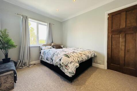 Bedroom 2.jpg