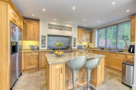 14 Wergs Hall Road-kitchen4.jpg
