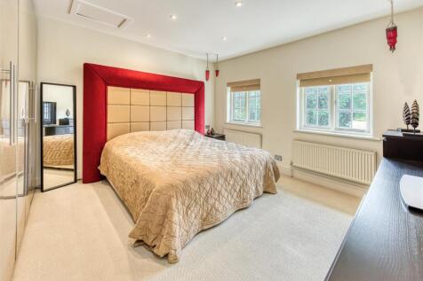 14 Wergs Hall Road-bed3.jpg
