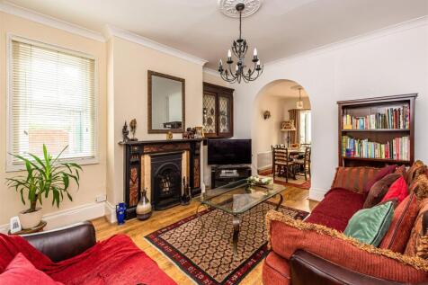 41 Broad Lane-reception2.jpg