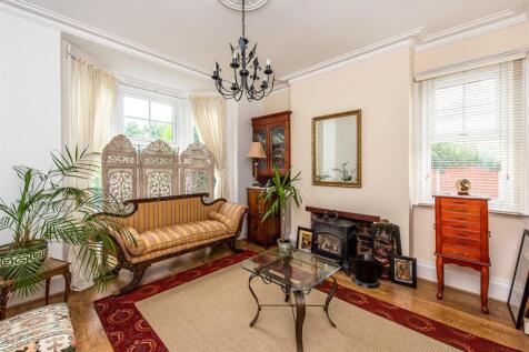 41 Broad Lane-reception1.jpg