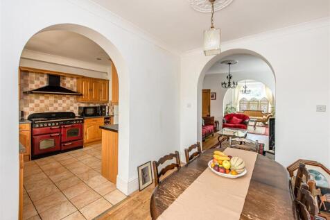 41 Broad Lane-dining2.jpg