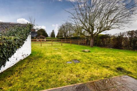 Croft Cottage - Garden.jpg