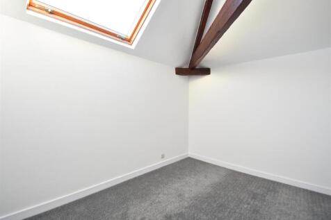 1 The Courtyard - Bedroom 3.jpg
