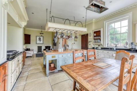 The Dower House-kitchen2.jpg