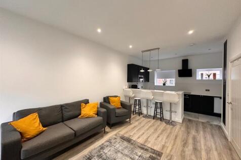 9 Beacon House.jpg