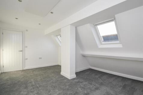 Flat 13, 267 Tettenhall Road-Bathroom Living Area.