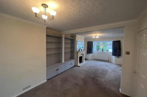 LIVING ROOM AGAIN 2.jpg