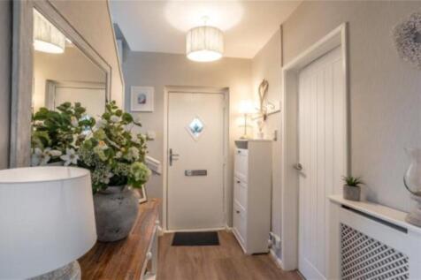 33 Pool Hall Crescent-10.jpg