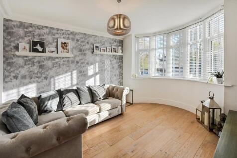 16 Knights Avenue-22.jpg