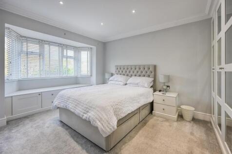 16 Knights Avenue-04.jpg