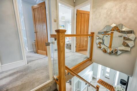 16 Knights Avenue-05.jpg