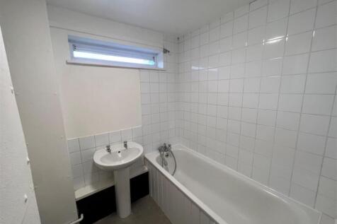 bathroom 1.jpg