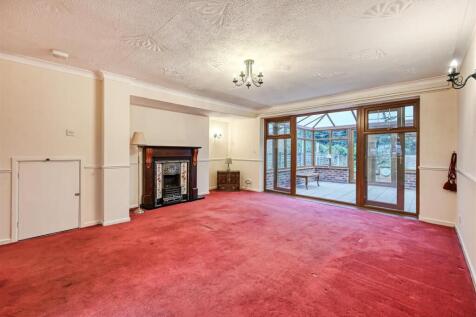 32 Woodland Close-11.jpg