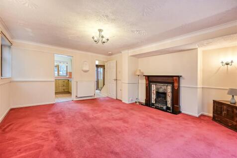 32 Woodland Close-09.jpg