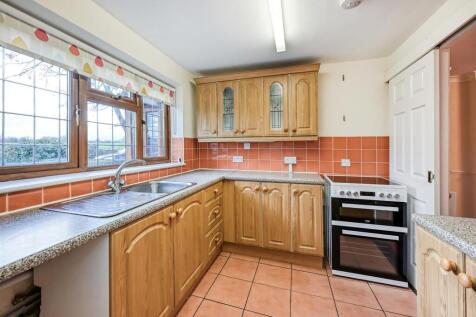 32 Woodland Close-07.jpg