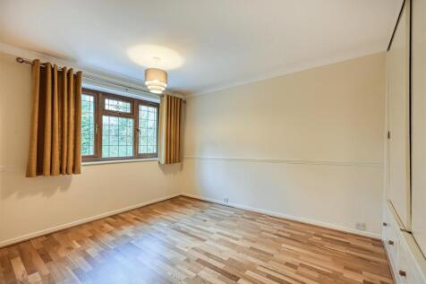 32 Woodland Close-04.jpg