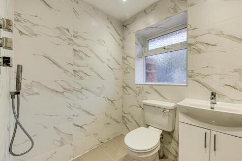 1 Manor Road-Shower Room.jpg