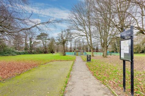 1 Manor Road-Garden (3).jpg