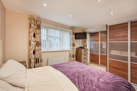 2 Stokesay Avenue-03.jpg