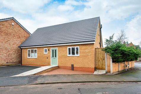 16 Redford Drive-12.jpg