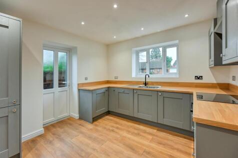 16 Redford Drive-01.jpg