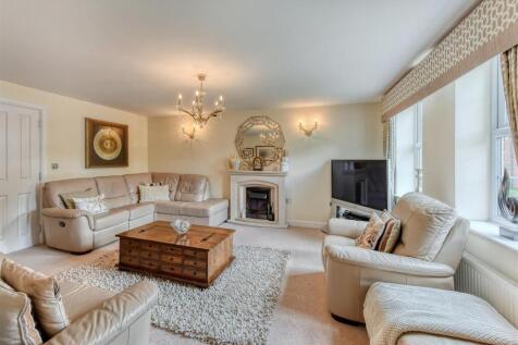 4 Great Hall Grove-lounge1.jpg