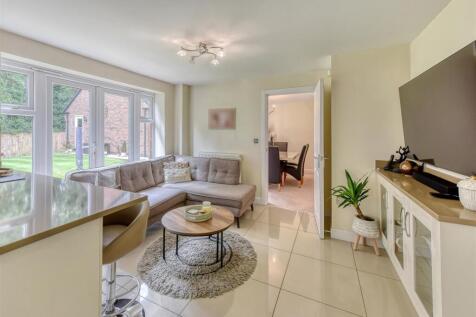 4 Great Hall Grove-kitchen4.jpg