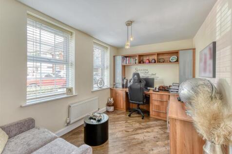 4 Great Hall Grove-study.jpg