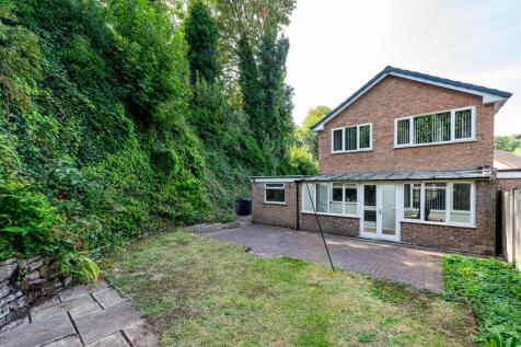 39 Alpine Way-external AUG25-2.jpg