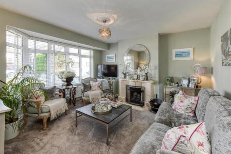 24 Queens Gardens-lounge2.jpg