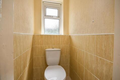 22 Park Avenue-Cloakroom.jpg