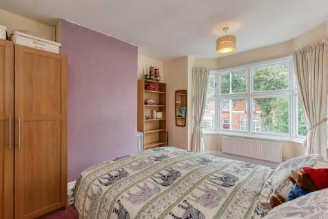 15 Paget Road- bed1a.jpg