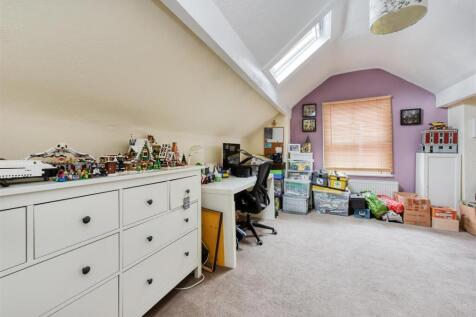 15 Paget Road-bed2a.jpg