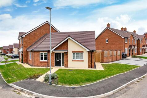 28 Cobham Close-15.jpg