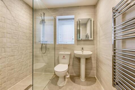 11 Leeveson Drive-1.jpg