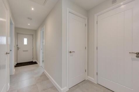 11 Leeveson Drive-4.jpg