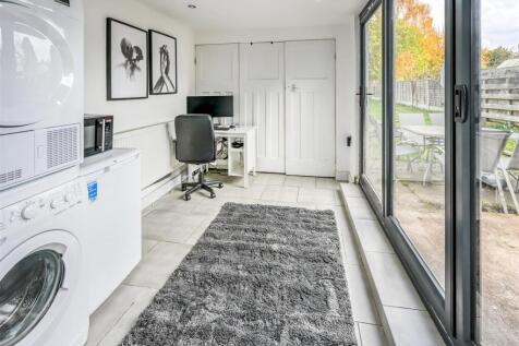 24 Wychbury Road-01.jpg