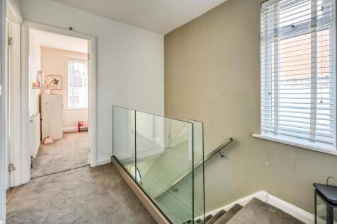 24 Wychbury Road-09.jpg