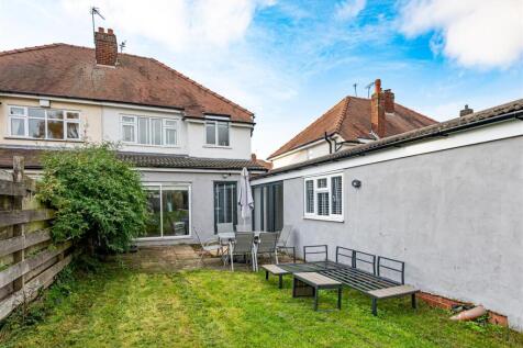 24 Wychbury Road-19.jpg