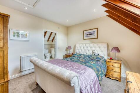 11 Cranmoor-bed3b.jpg